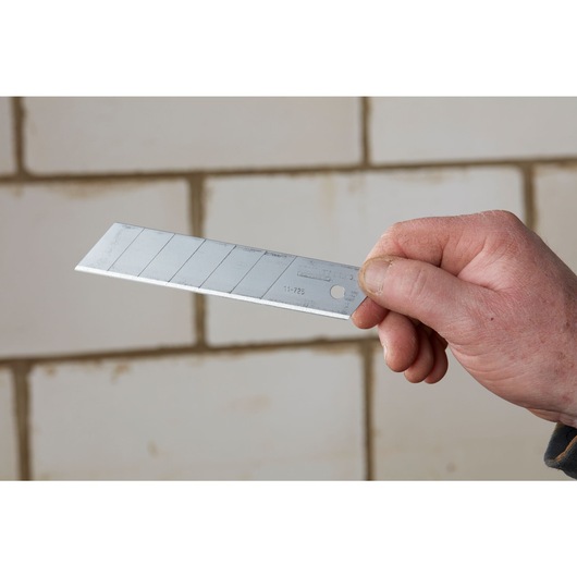 LAMES DE CUTTERS 25MM - CARTE 5 LAMES - FATMAX