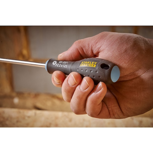 STANLEY® FATMAX® Pozidriv PZ2 x 125mm Screwdriver Application Action Shot Hand/Person