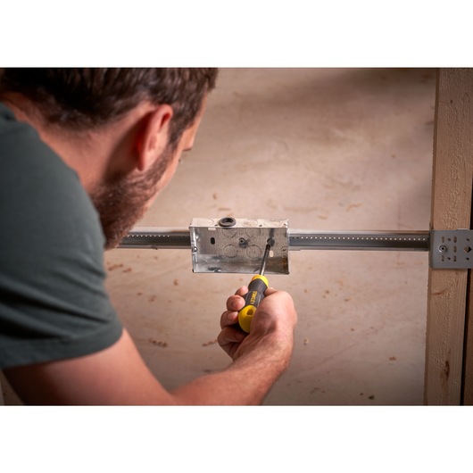 STANLEY® Phillips PH2 X 100mm CUSHION GRIP™ Screwdriver Application Image