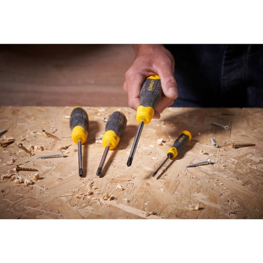 STANLEY® Phillips PH2 X 100mm CUSHION GRIP™ Screwdriver Application Image