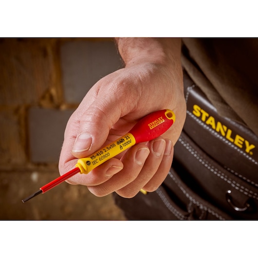 STANLEY® FATMAX® Insulated Slotted 2.5mm x 50mm Screwdriver Application Action Shot Hand/Person