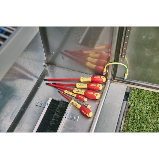 STANLEY FATMAX 6 piece Insulated Slotted Pozidriv Screwdriver Set