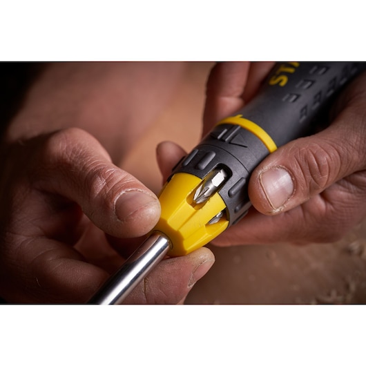 STANLEY® 10 Piece MultiBit Ratcheting Screwdriver Feature Image