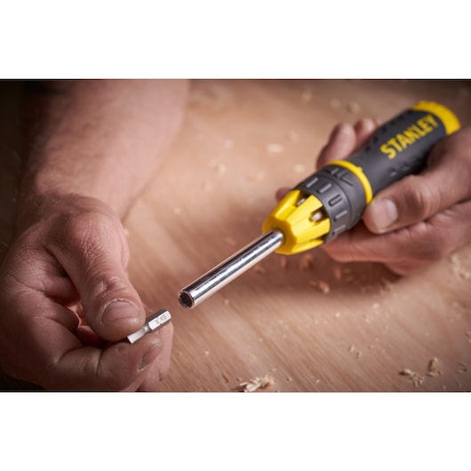 STANLEY® 10 Piece MultiBit Ratcheting Screwdriver Feature Image