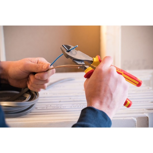 Pince coupante diagonale isolée 1000V STANLEY® FATMAX® 200 mm