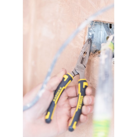 Pince à becs 1/2 ronds longs coudés STANLEY® FATMAX® 200 mm