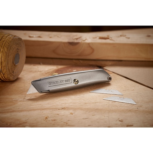 STANLEY 99E Classic Retractable Blade Utility Knife