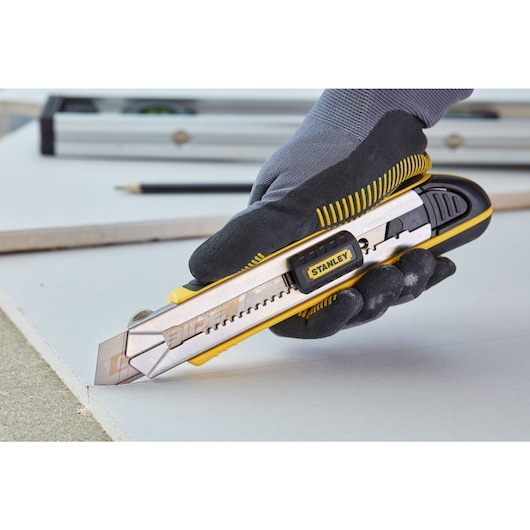 Cutter à cartouche STANLEY® FATMAX® 18 mm
