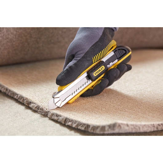 Cutter à cartouche STANLEY® FATMAX® 18 mm