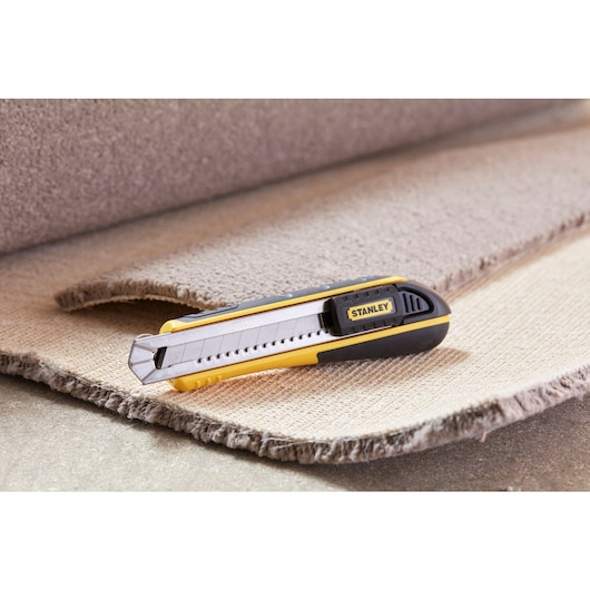 Cutter à cartouche STANLEY® FATMAX® 18 mm