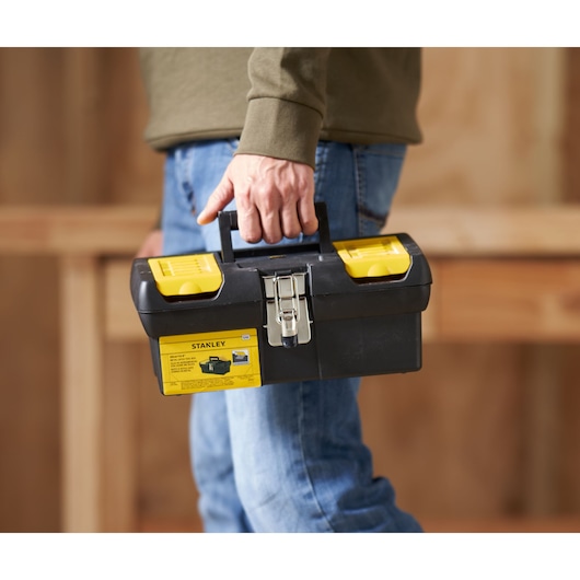 STANLEY® Series 2000 with 2 Built-In Organizers & Tray, Metal Latch