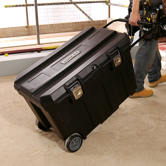 Coffre de chantier STANLEY® avec fermetures en métal, 190 L