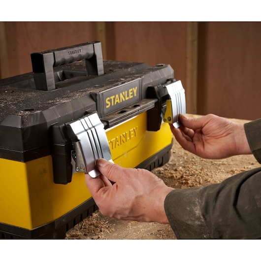 STANLEY 20 in. Metal Plastic Tool Box