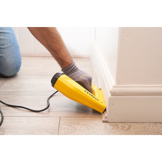 Agrafeuse-cloueuse électrique STANLEY® usage intensif
