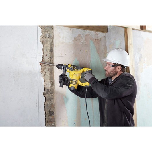 Perforateur En L 3,5J - 1250W Avec 5 Accessoires