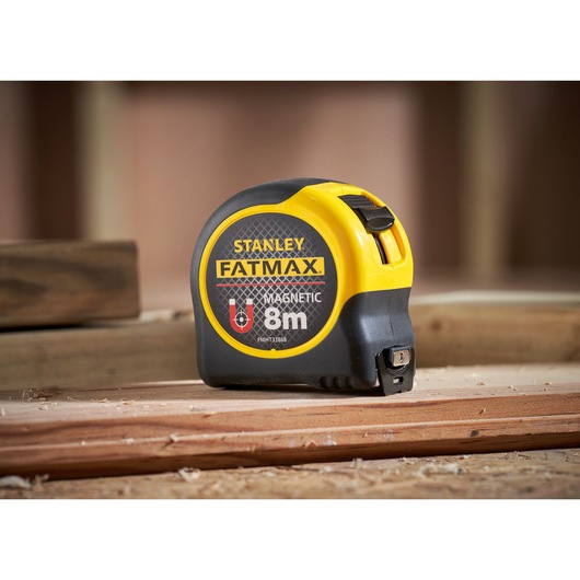 STANLEY FATMAX BladeArmor™ Magnetic 8M (32mm wide) Tape Measure