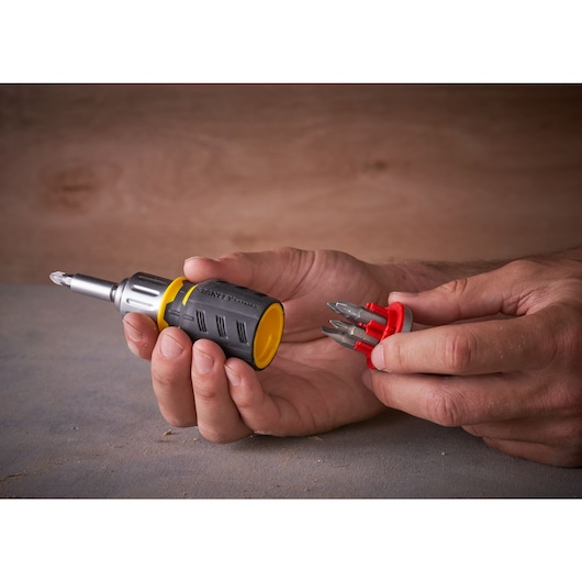 STANLEY® FATMAX® 6 Piece Stubby Ratchet Screwdriver Set Feature Image