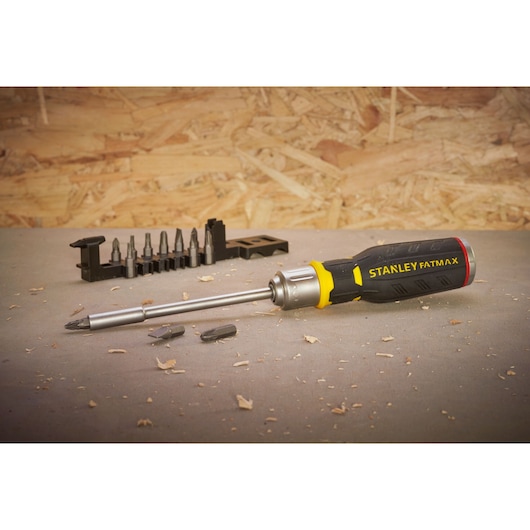 STANLEY® FATMAX® Regular Ratchet Screwdriver with 12 Bits Environment Image