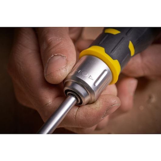 STANLEY® FATMAX® Regular Ratchet Screwdriver with 12 Bits Feature Image