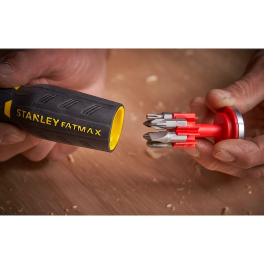 STANLEY® FATMAX® Ratchet Screwdriver Pistol Grip with 12 Bits