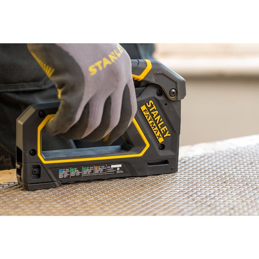 Agrafeuse-cloueuse multi-usage 4 en 1 STANLEY® FATMAX®