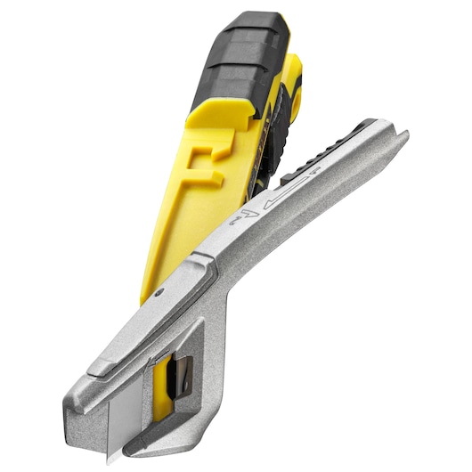 CUTTER 18MM QUICK SNAP FATMAX – BOUTON POUSSOIR