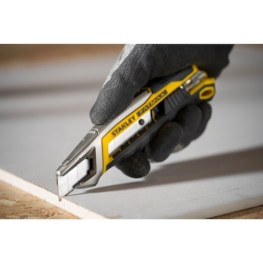 STANLEY® FATMAX® 18 mm Integrated Snap Slide Lock Snap Off Knife