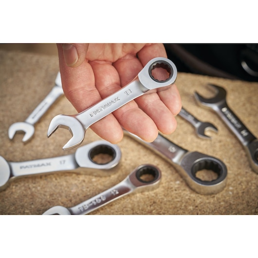 Clé à cliquet réversible anti-ripage courte 8 mm STANLEY® FATMAX®