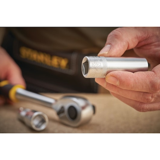 DOUILLE 1/2" POUR BOUGIE DE 21 MM FATMAX