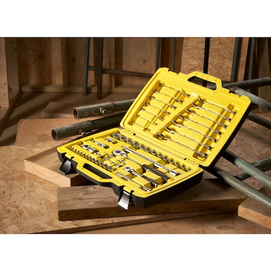 STANLEY® FATMAX® 1/4" and 1/2"" 120 Tooth Ratchet, Socket and Combination Wrench Set with accessories (50 pieces)