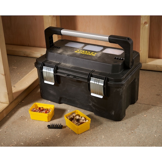 STANLEY FATMAX 20 in. Pro Cantilever Tool Box