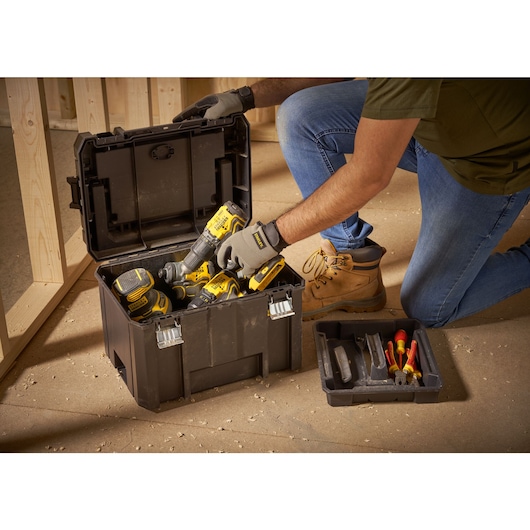 STANLEY® FATMAX® PRO-STACK™ Organiser Top Deep Box Application Shot