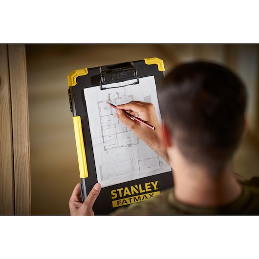 STANLEY® FATMAX® PRO-STACK™ Clipboard Application Shot
