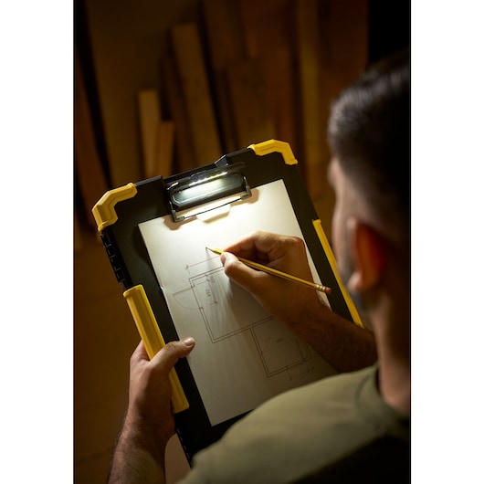 STANLEY® FATMAX® PRO-STACK™ Clipboard Application Shot