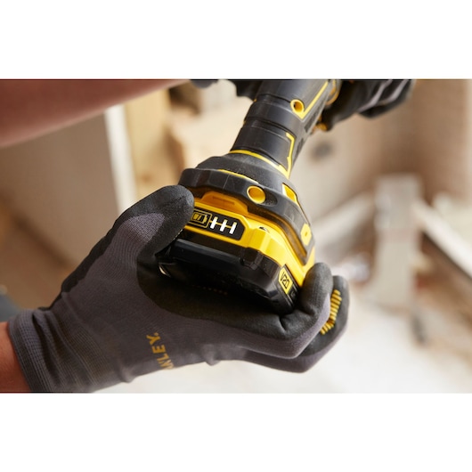 Perceuse Visseuse BRUSHLESS 80Nm - 18V - 15 réglages de couple, Mandrin 1 main 13mm, 0-600 / 2100 trs/min - Gamme V20 - STANLEY FATMAX, SFMCD720D2K-QW