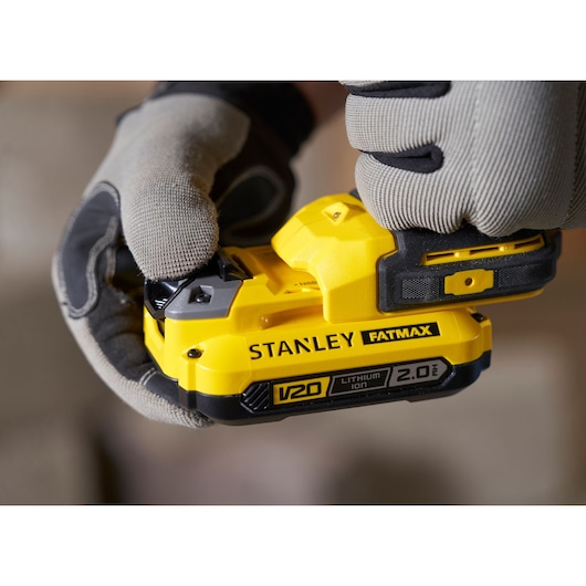 Perceuse Visseuse à percussion BRUSHLESS 80Nm - 18V - 15 réglages de couple, Mandrin 1 main 13mm, 0-600 / 2100 trs/min, 0-10200 / 35700 cps/min - Gamme V20 - STANLEY FATMAX, SFMCD721B-XJ