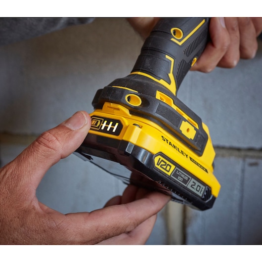 Perceuse Visseuse à percussion BRUSHLESS 80Nm - 18V - 15 réglages de couple, Mandrin 1 main 13mm, 0-600 / 2100 trs/min, 0-10200 / 35700 cps/min - Gamme V20 - STANLEY FATMAX, SFMCD721D2K-QW