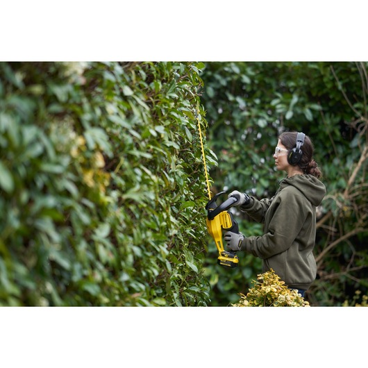 18V STANLEY® FATMAX® V20 55CM Hedge Trimmer - Bare