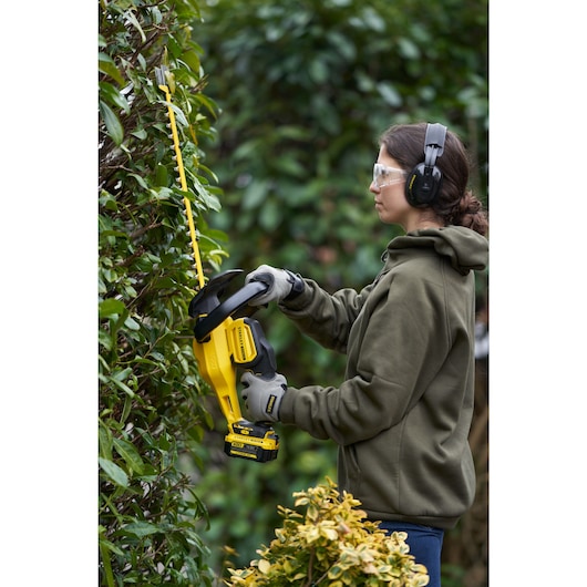 18V STANLEY® FATMAX® V20 55CM Hedge Trimmer - Bare