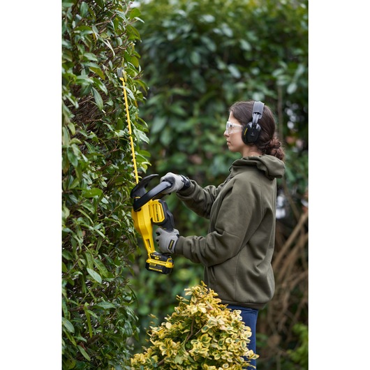 18V STANLEY® FATMAX® V20 55CM Hedge Trimmer - Bare