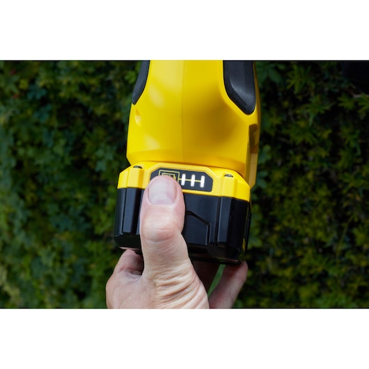 Taille-Haies Sur Perche 18V STANLEY® FATMAX® V20 (1 Batterie 4Ah)