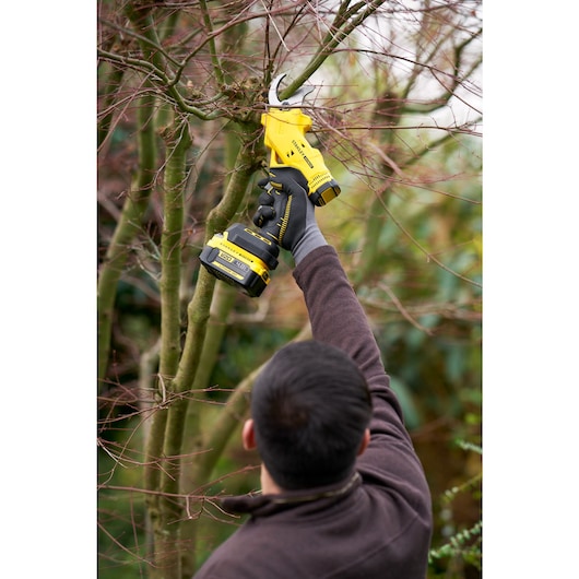 18V STANLEY® FATMAX® V20 Power Pruner (Bare Unit)