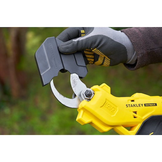 18V STANLEY® FATMAX® V20 Power Pruner (Bare Unit)