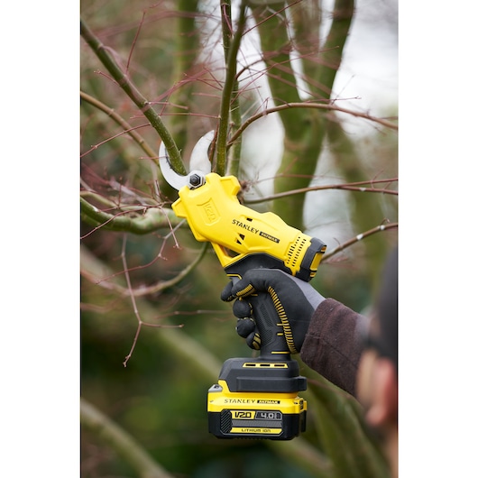 18V STANLEY® FATMAX® V20 Power Pruner