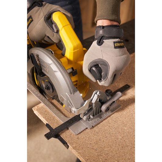 18V STANLEY® FATMAX® V20 Brushless Circular Saw