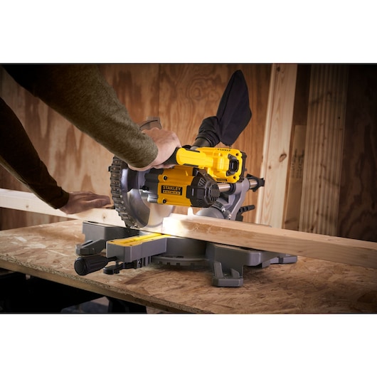 18V STANLEY® FATMAX® V20 190mm Mitre Saw with 1 x 4.0Ah Lithium-Ion Battery