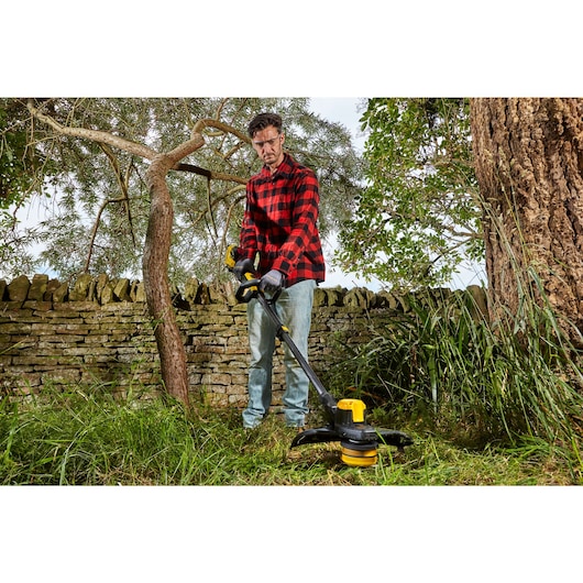 Coupe-Bordures Brushless 33 cm 18V STANLEY® FATMAX® V20 -(Sans Batterie ni Chargeur)