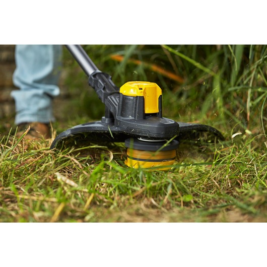 Coupe-Bordures Brushless 33 cm 18V STANLEY® FATMAX® V20 -(Sans Batterie ni Chargeur)