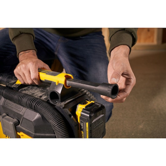 18V STANLEY® FATMAX® V20 7.5 litre wet and dry vac