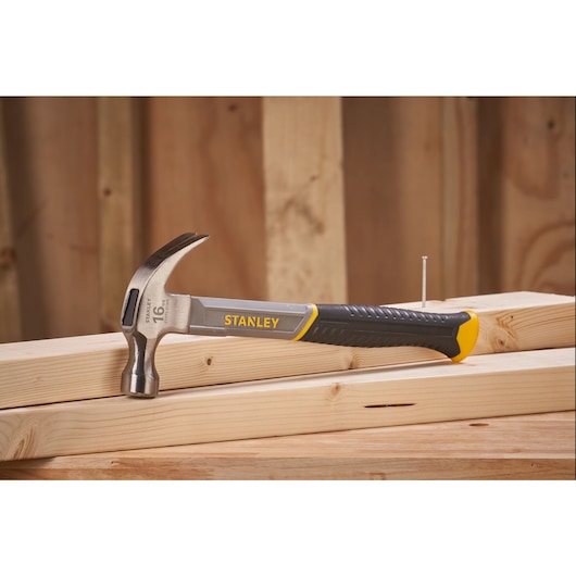 STANLEY Fibreglass claw hammer
